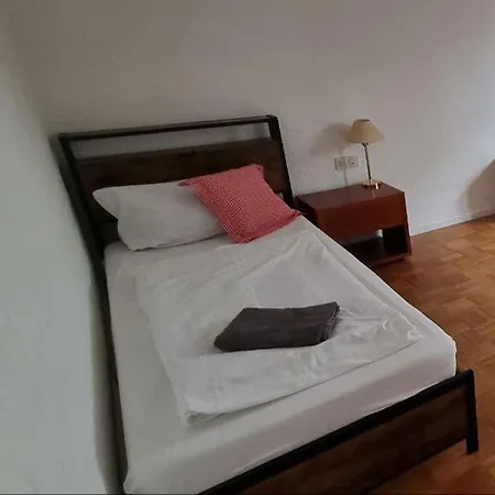 Apartment Großes Haus In Sandweier Für Bis Zu 16 Gäste Baden-Baden