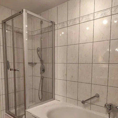 Apartment Großes Haus In Sandweier Für Bis Zu 16 Gäste