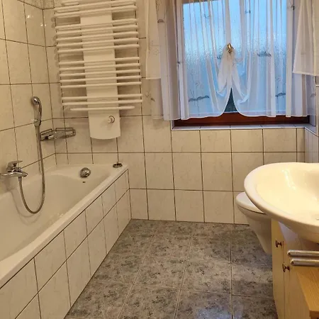 Apartment Großes Haus In Sandweier Für Bis Zu 16 Gäste *